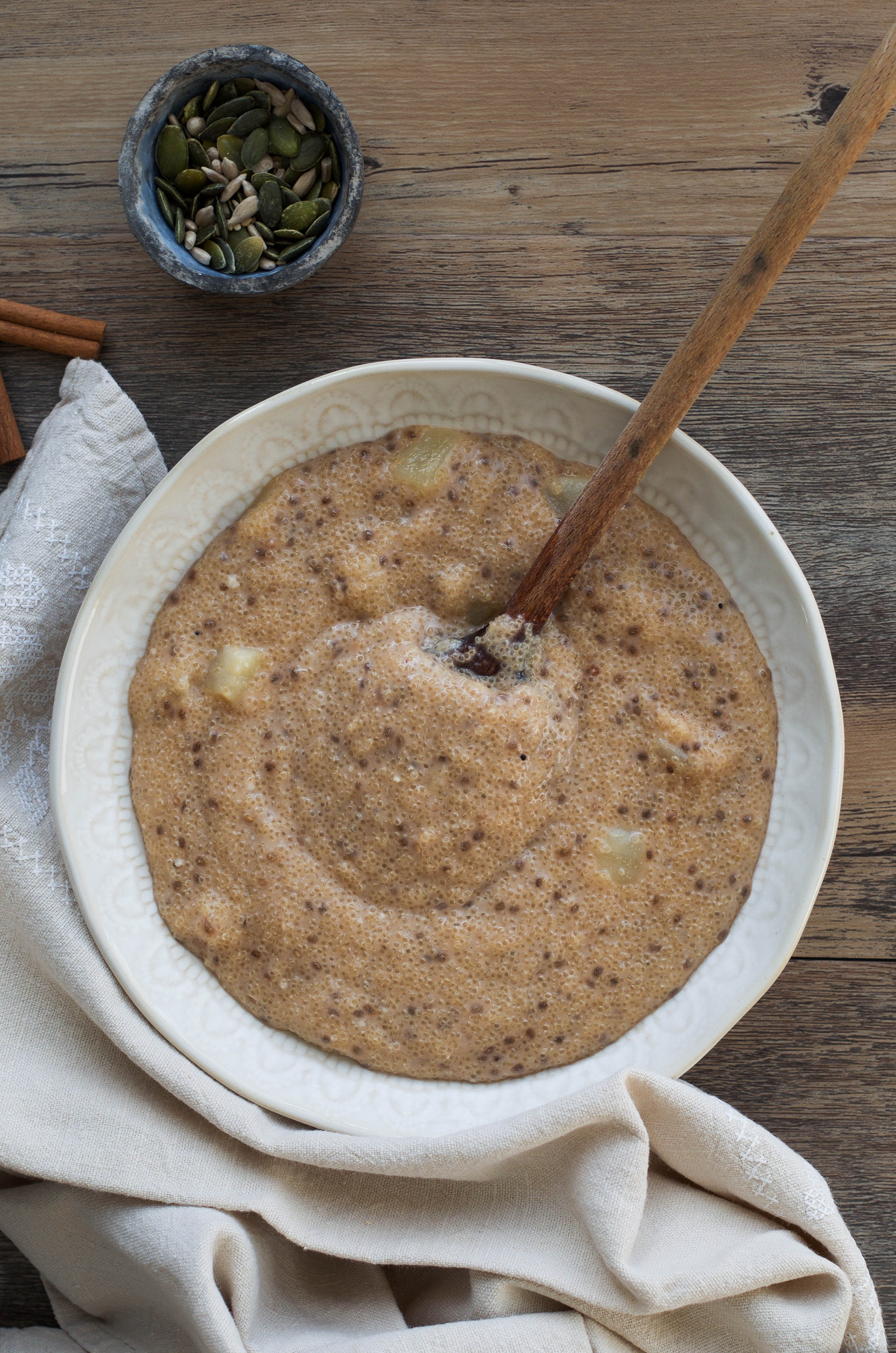 Pear Amaranth Porridge - Wanders and Greens